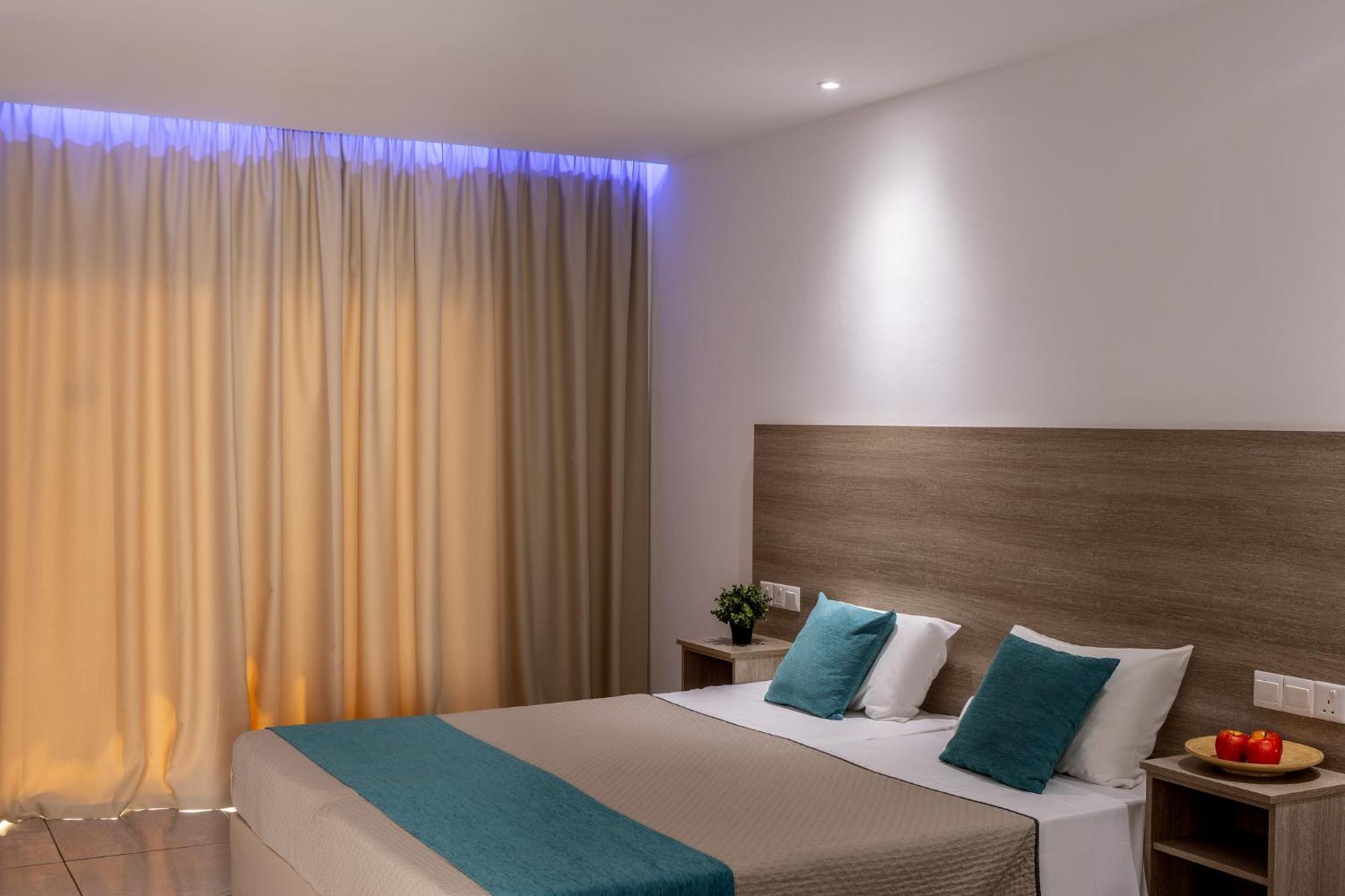 Milea Hotel Ayia Napa Phòng bức ảnh