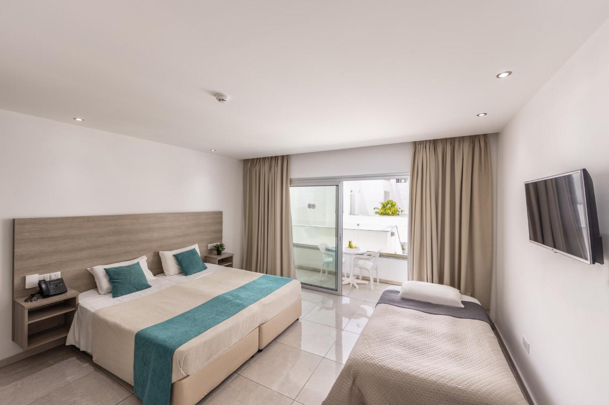 Milea Hotel Ayia Napa Phòng bức ảnh