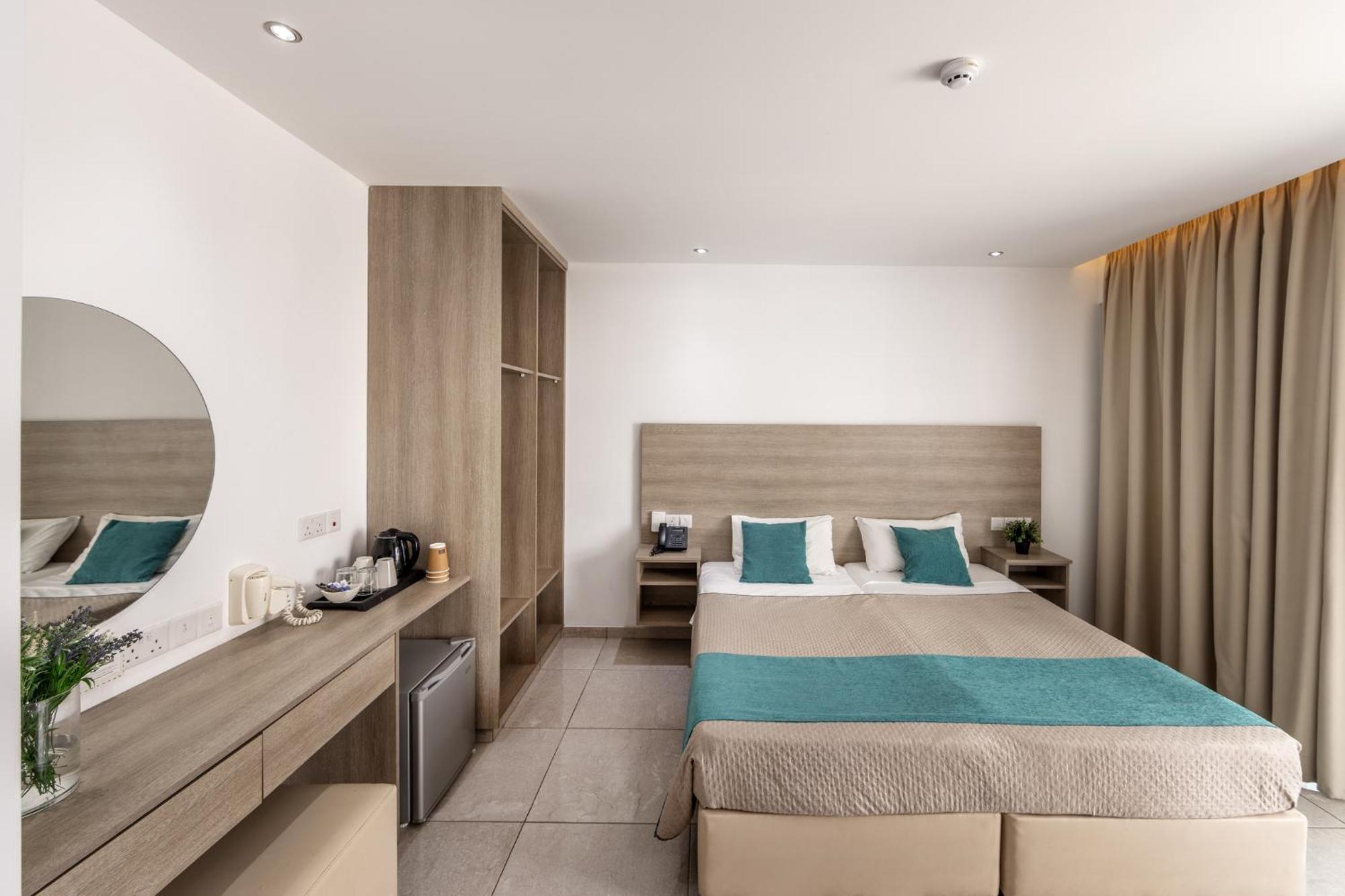 Milea Hotel Ayia Napa Phòng bức ảnh