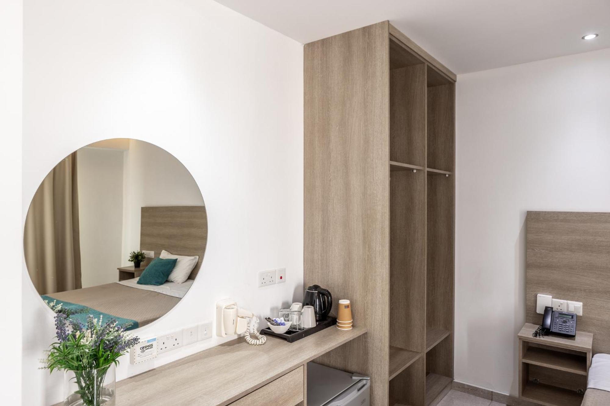 Milea Hotel Ayia Napa Phòng bức ảnh