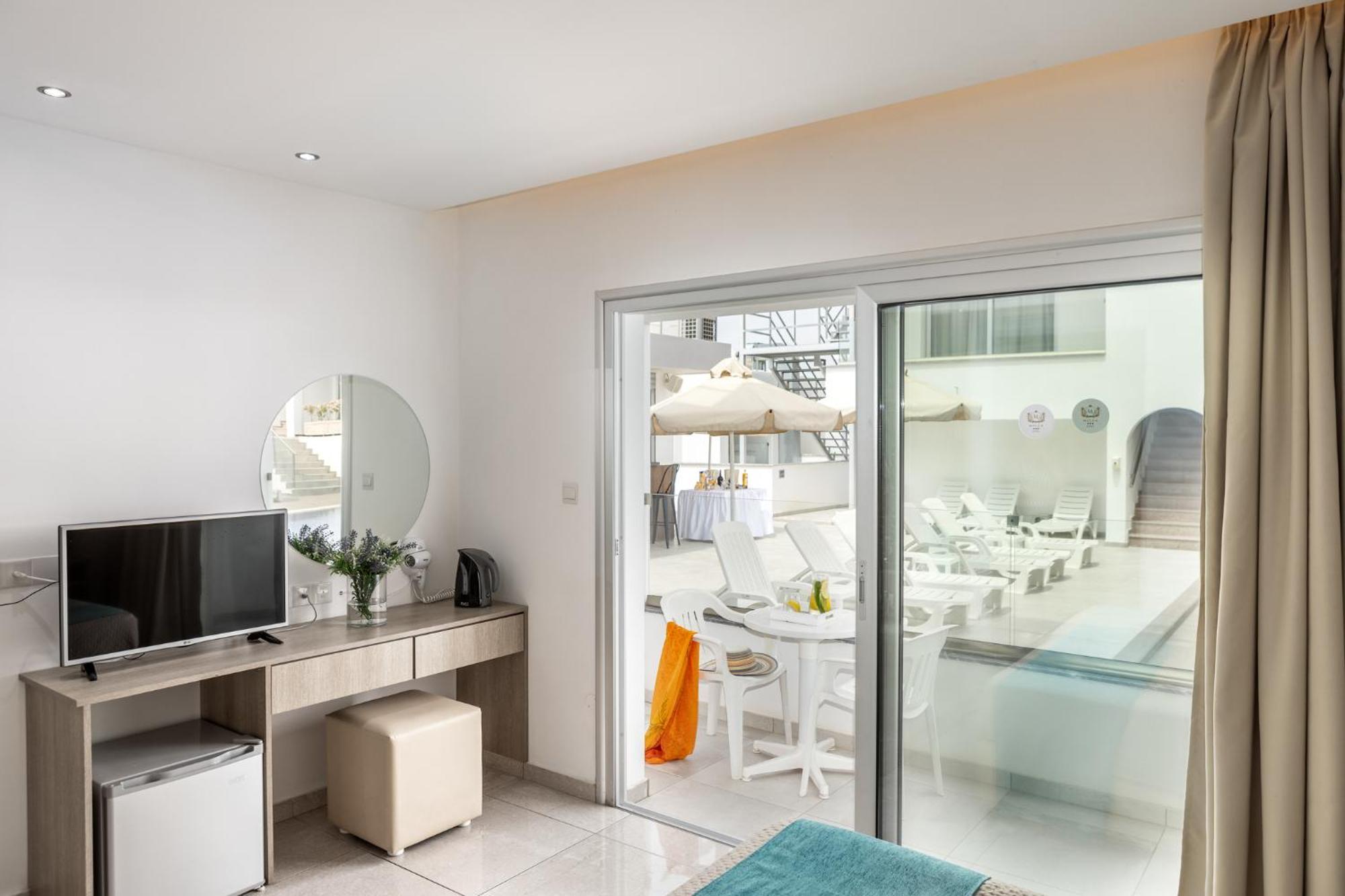 Milea Hotel Ayia Napa Ngoại thất bức ảnh