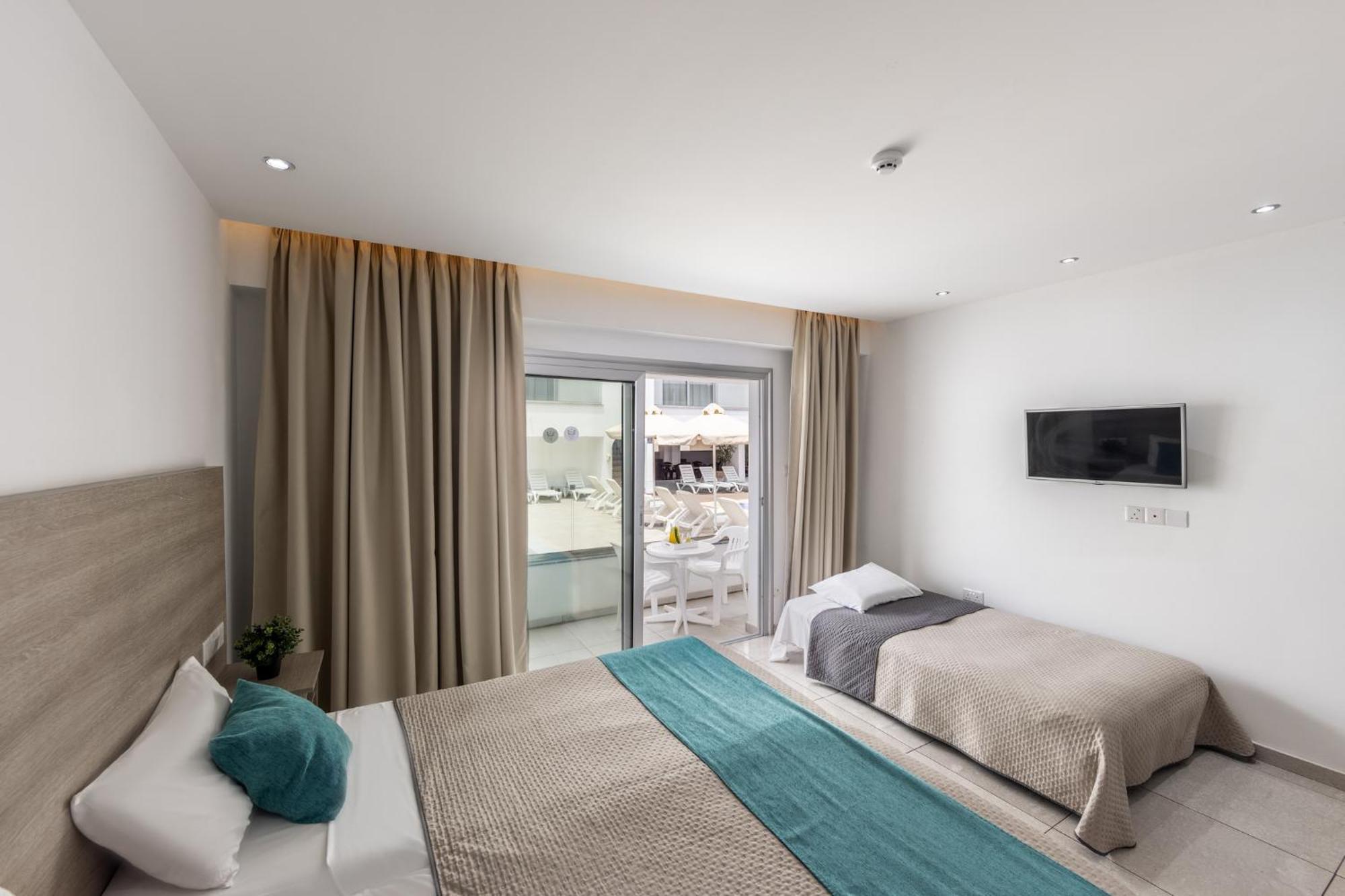 Milea Hotel Ayia Napa Phòng bức ảnh